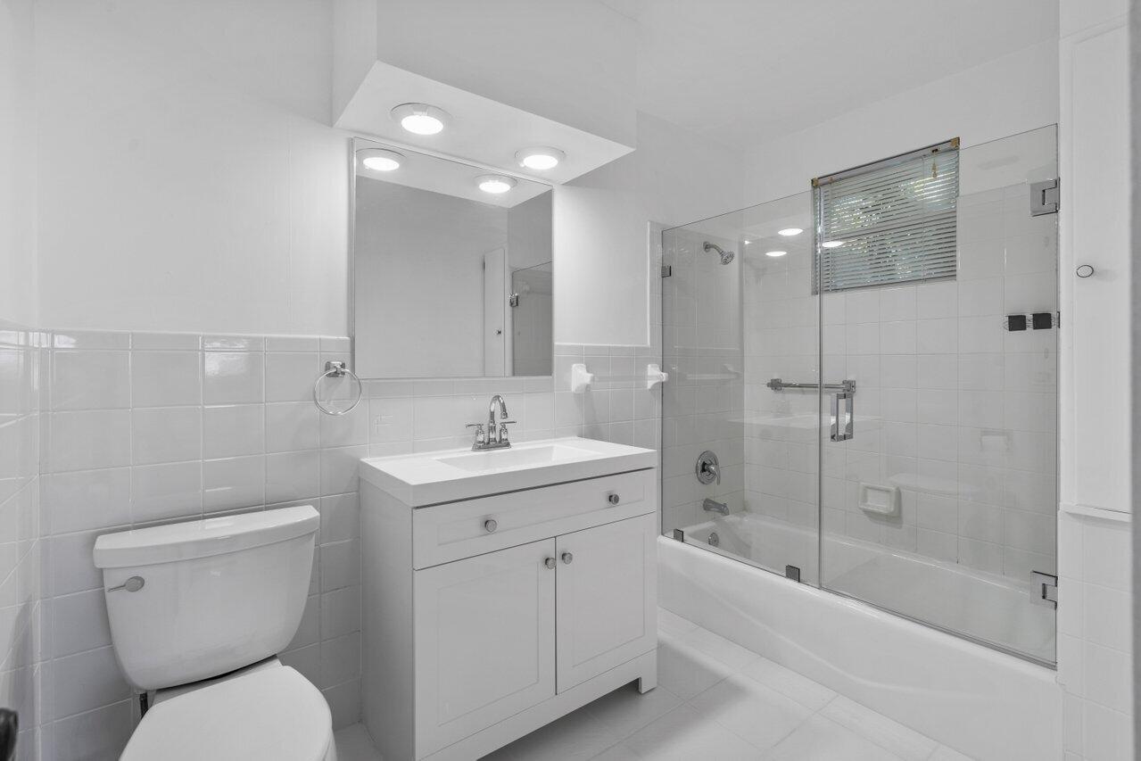 126 NE 4th Delray Beach, FL 33483