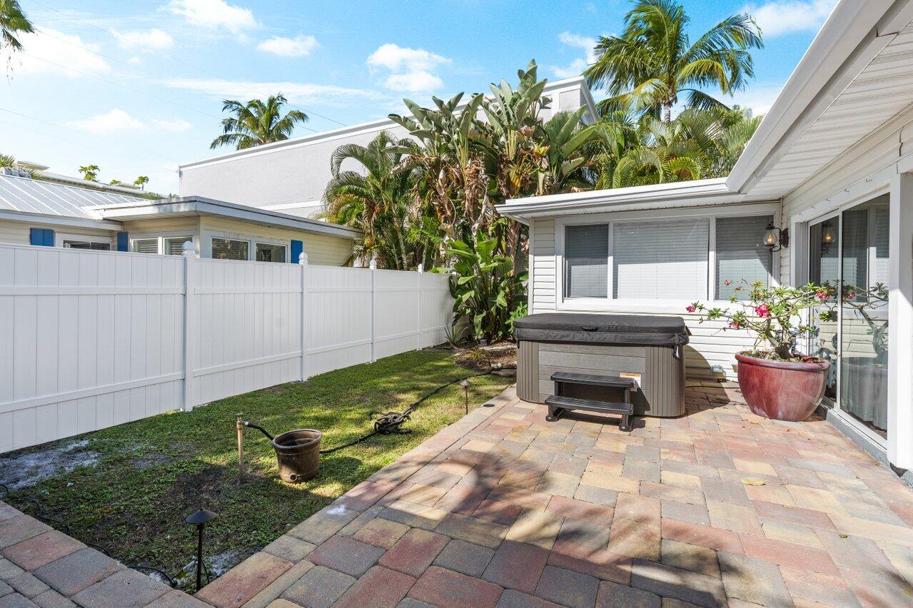 126 NE 4th Delray Beach, FL 33483