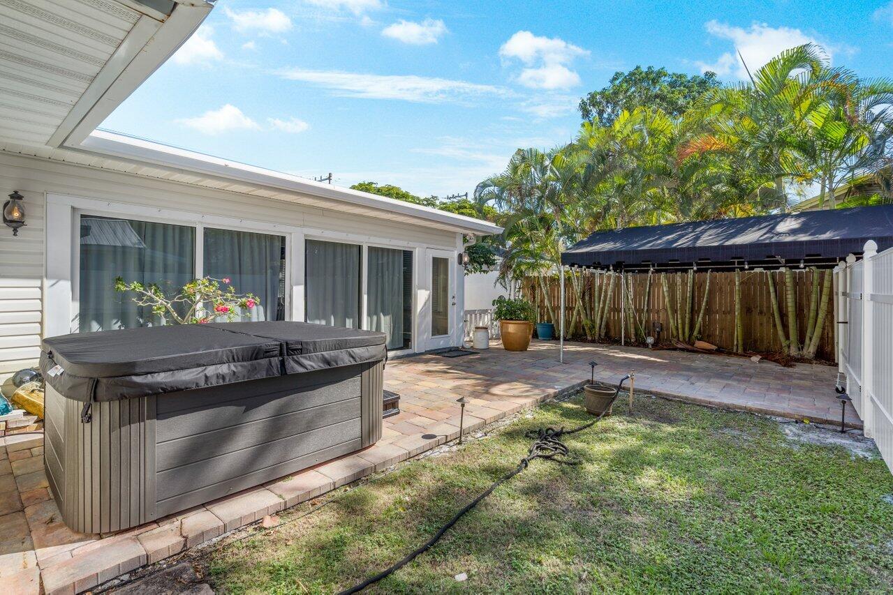 126 NE 4th Delray Beach, FL 33483