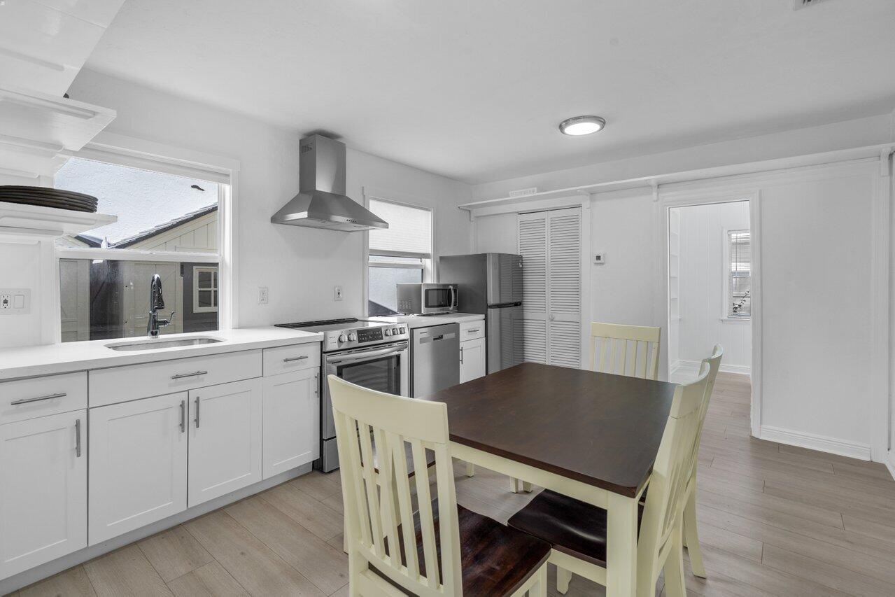 126 NE 4th Delray Beach, FL 33483