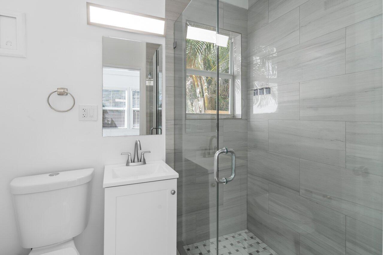 126 NE 4th Delray Beach, FL 33483