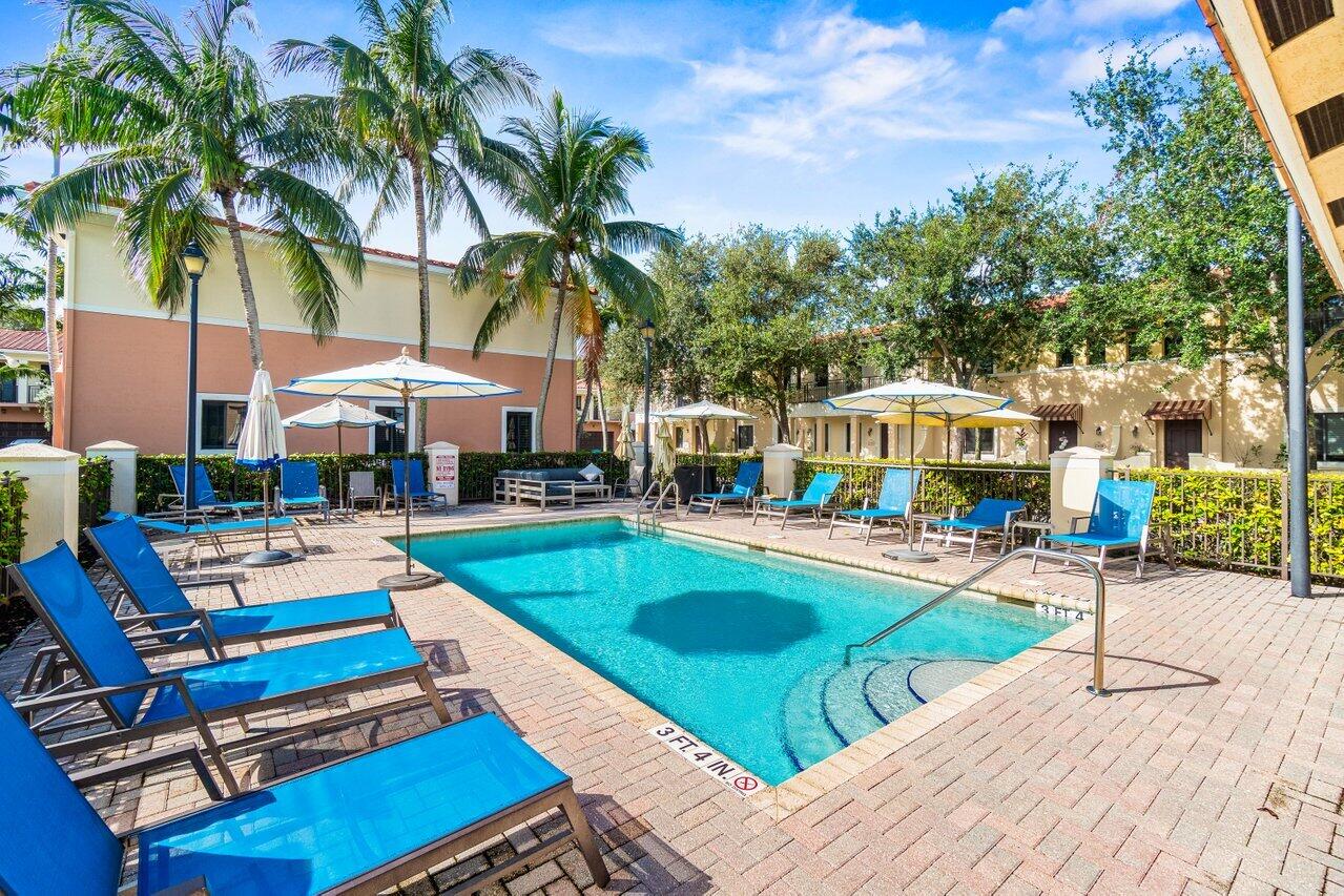 2501 Venetian Boynton Beach, FL 33426