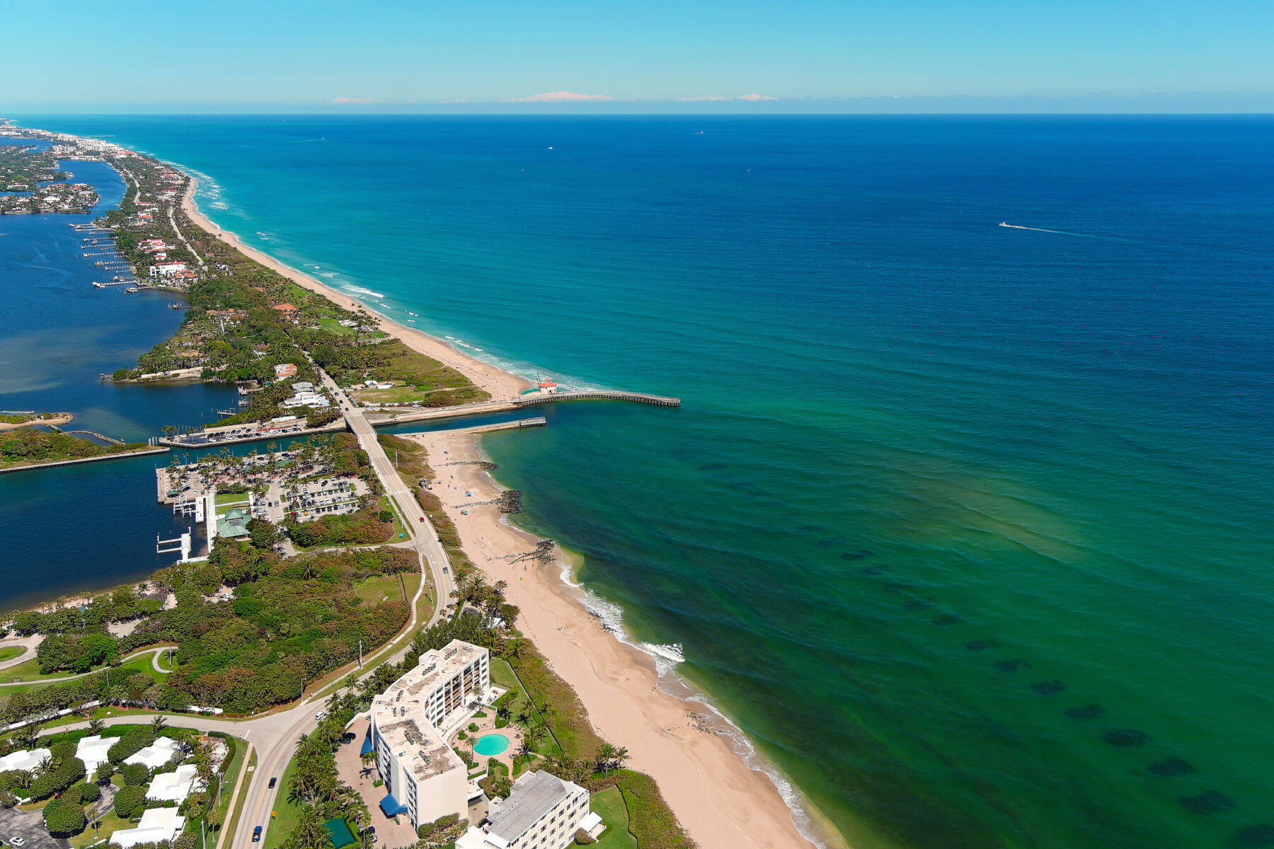 2501 Venetian Boynton Beach, FL 33426