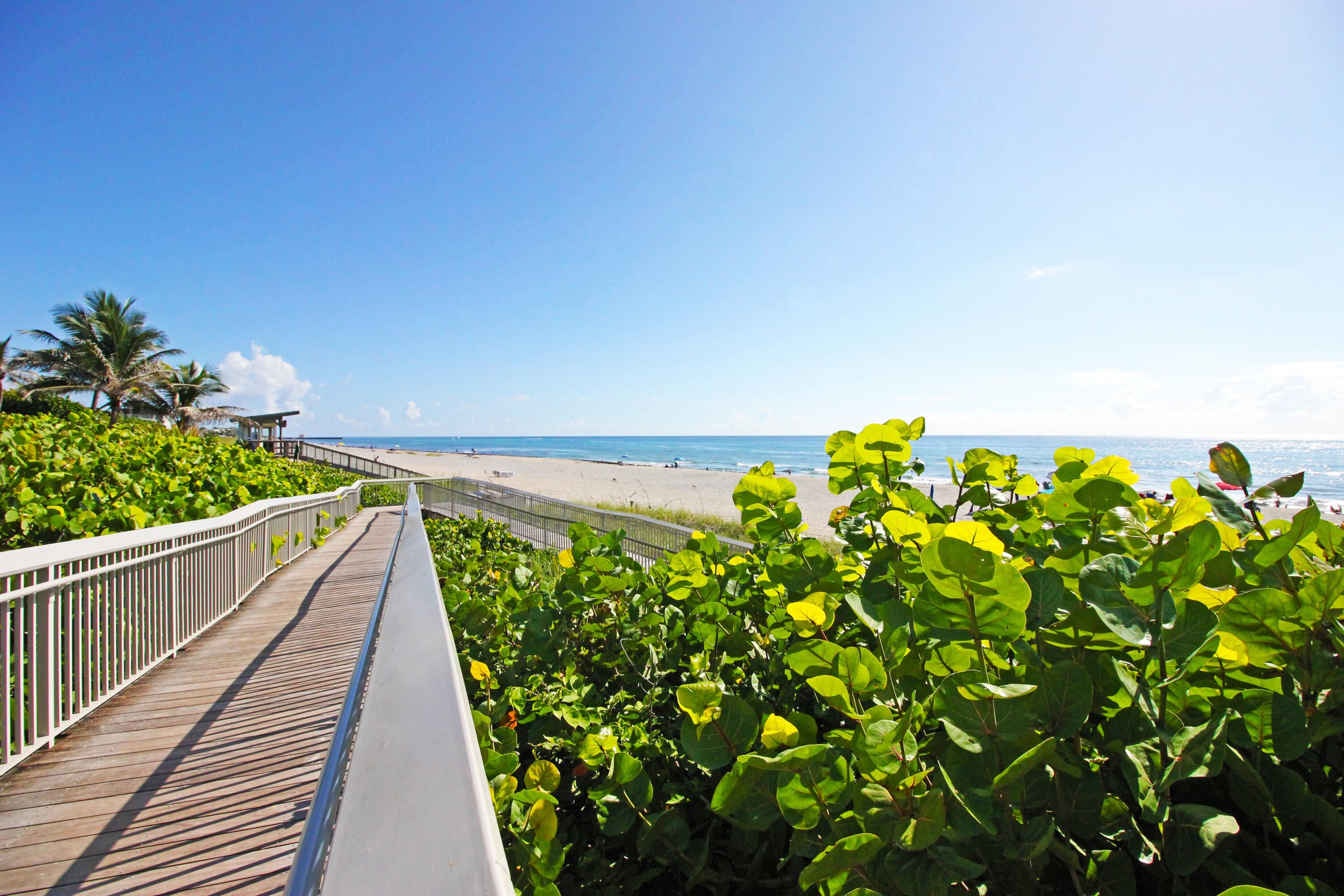 2501 Venetian Boynton Beach, FL 33426