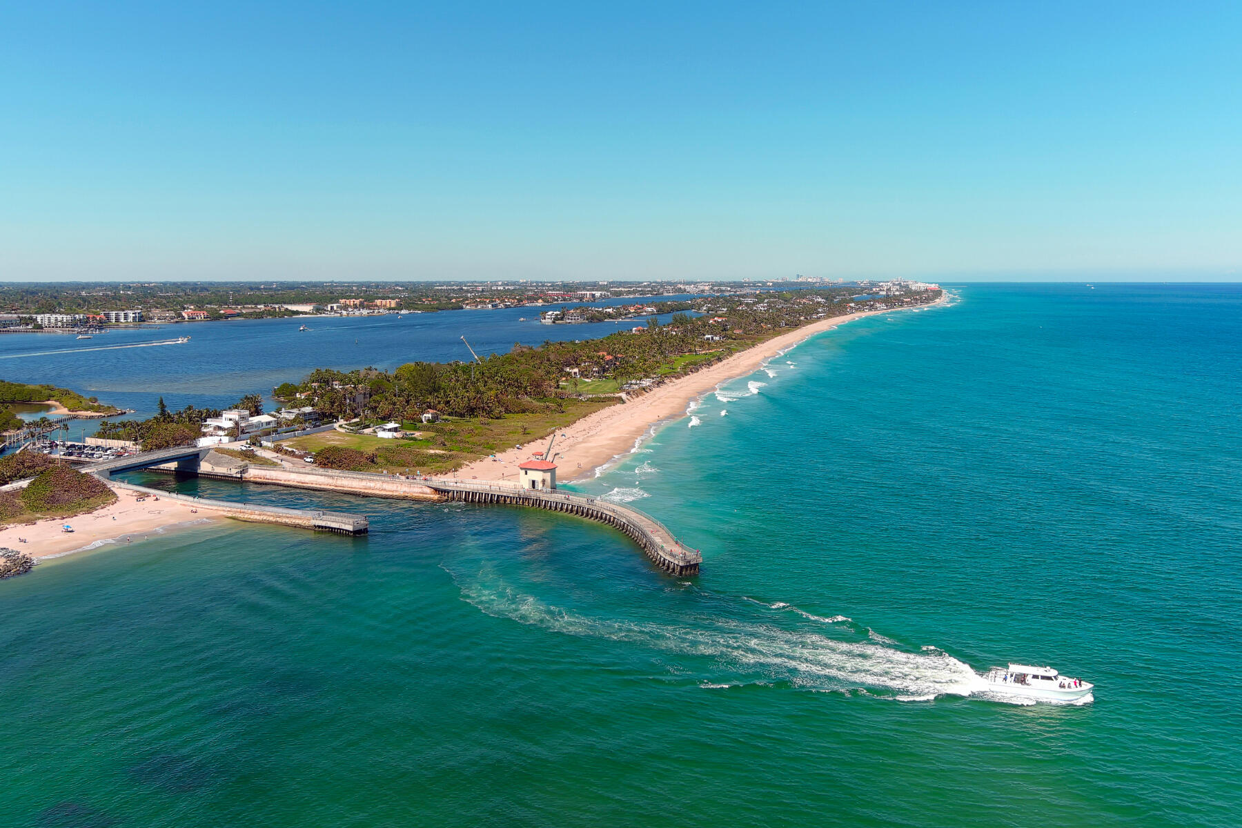 2501 Venetian Boynton Beach, FL 33426