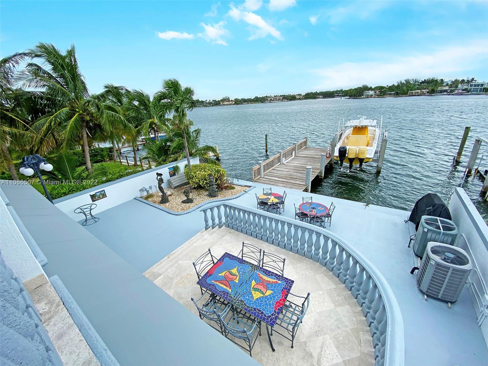 1131 STILLWATER DR