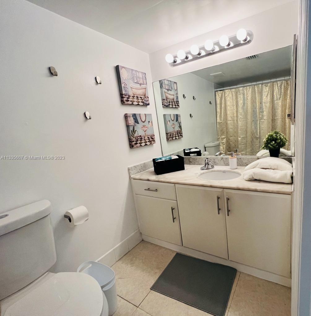 image The Club at Brickell Bay12