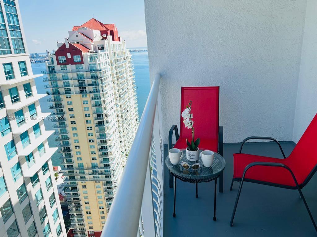 image The Club at Brickell Bay14