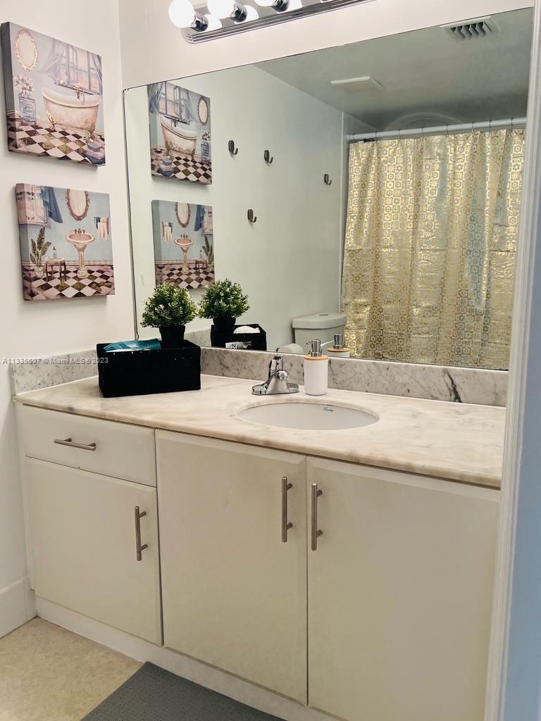 image The Club at Brickell Bay7