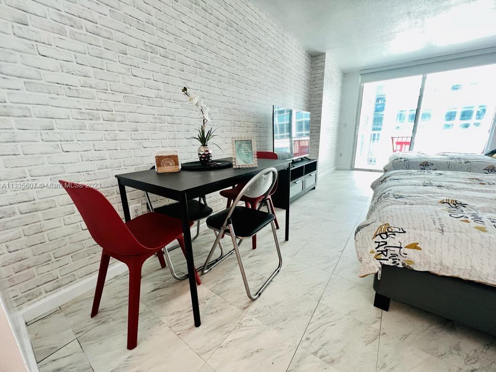 image The Club at Brickell Bay8