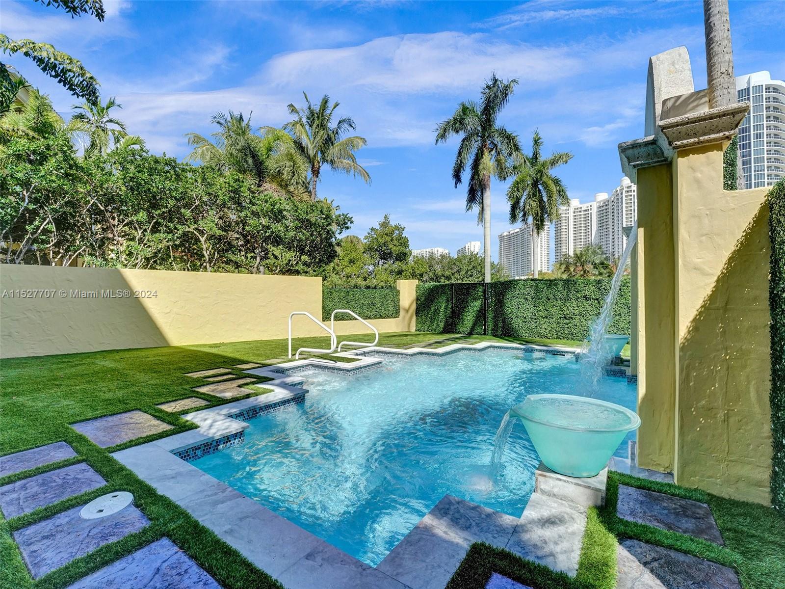 image Villa Flora58