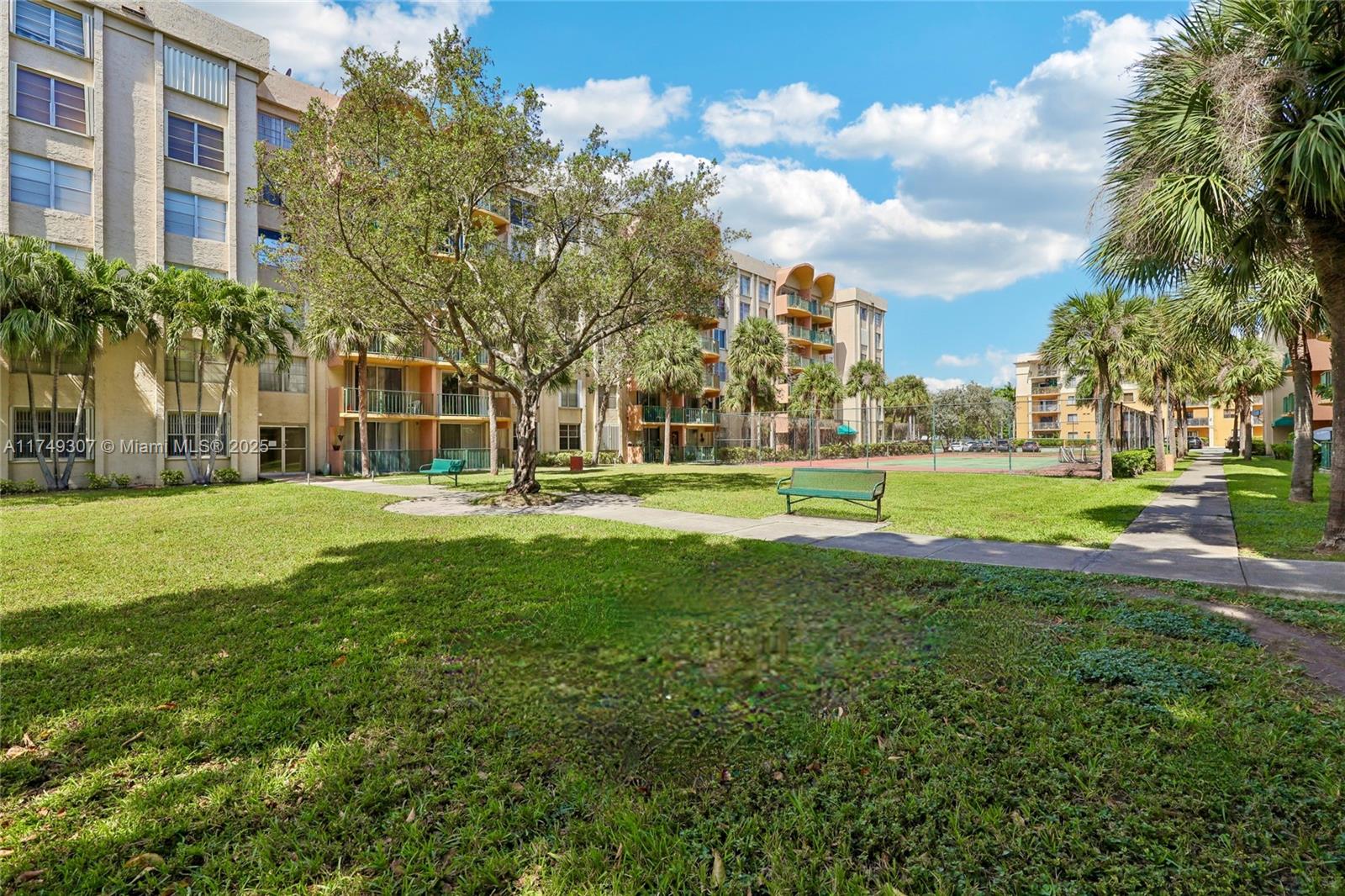 9360 Fontainebleau Blvd #612