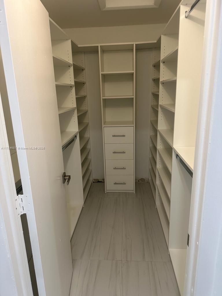 image Royal Garden10