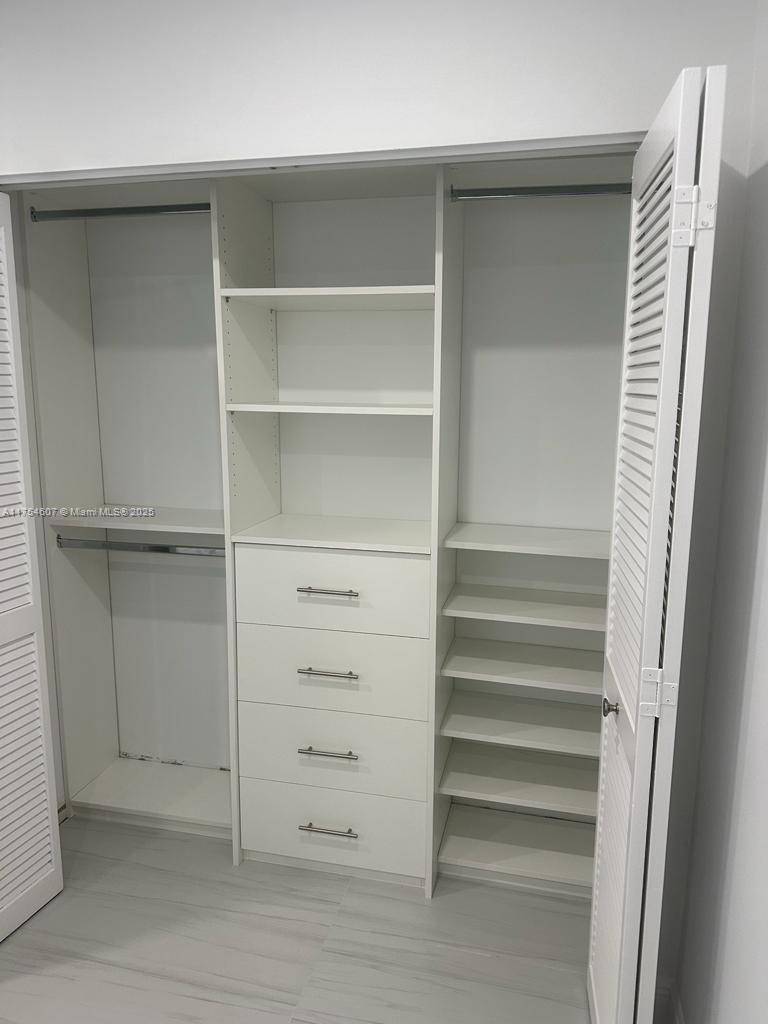 image Royal Garden12