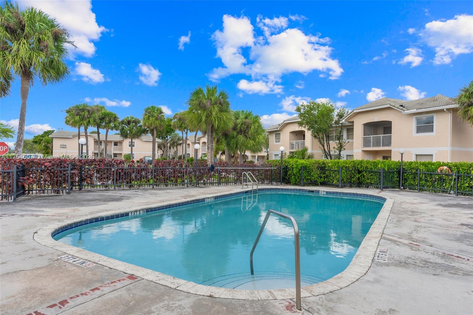 image Royal Garden18