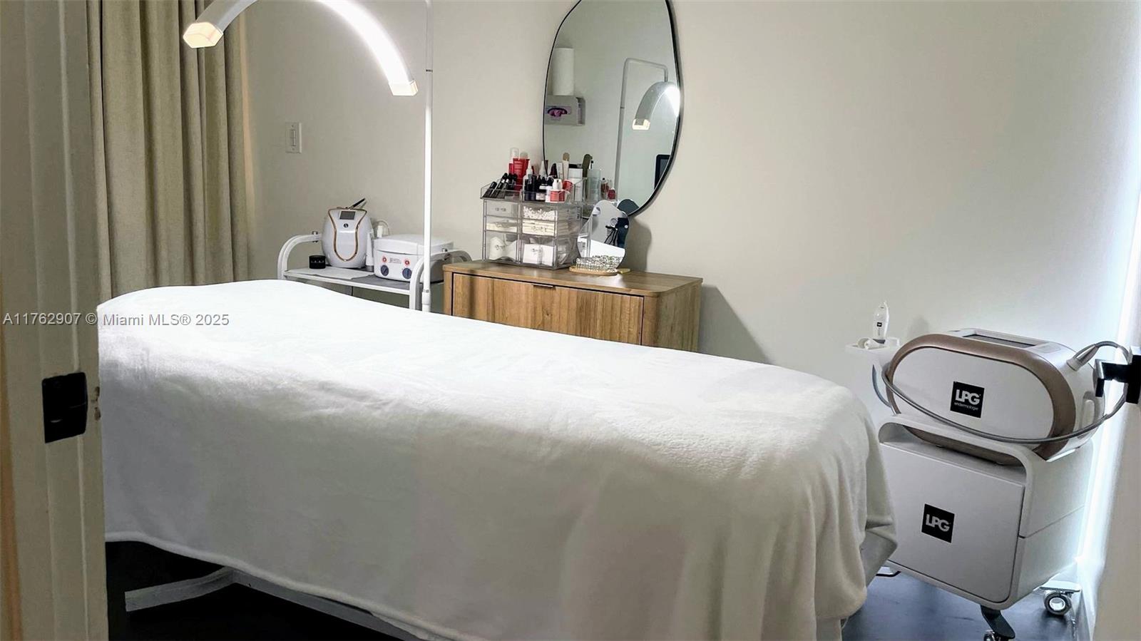 SPA in Brickell Ave For Lease ,, FL 33131