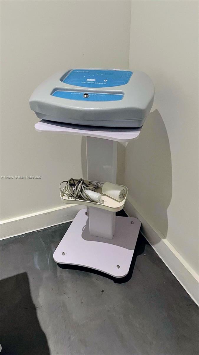 SPA in Brickell Ave For Lease ,, FL 33131