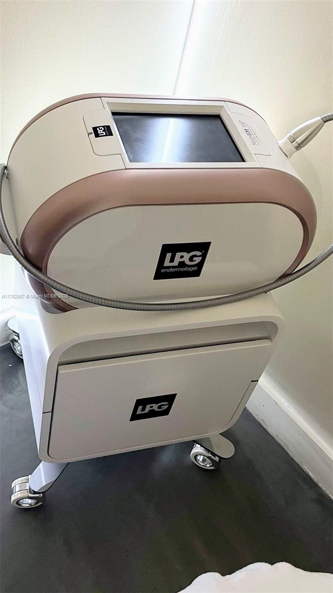 SPA in Brickell Ave For Lease ,, FL 33131