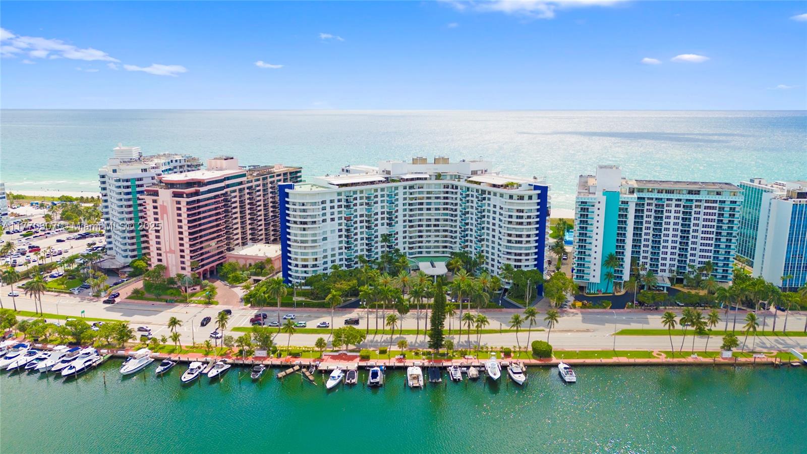 5161 Collins Ave #701