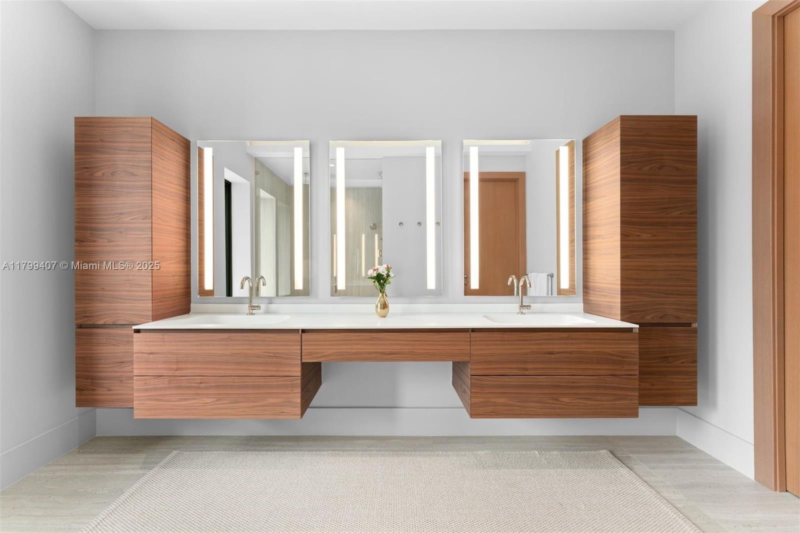 2323 SW 2nd Ave Miami, FL 33129