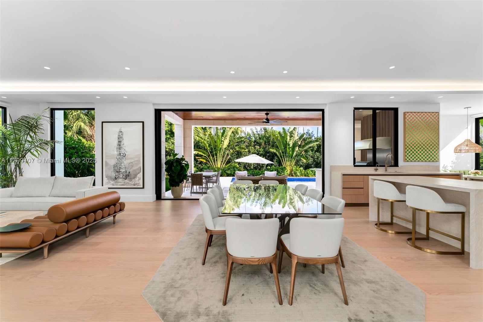 2323 SW 2nd Ave Miami, FL 33129