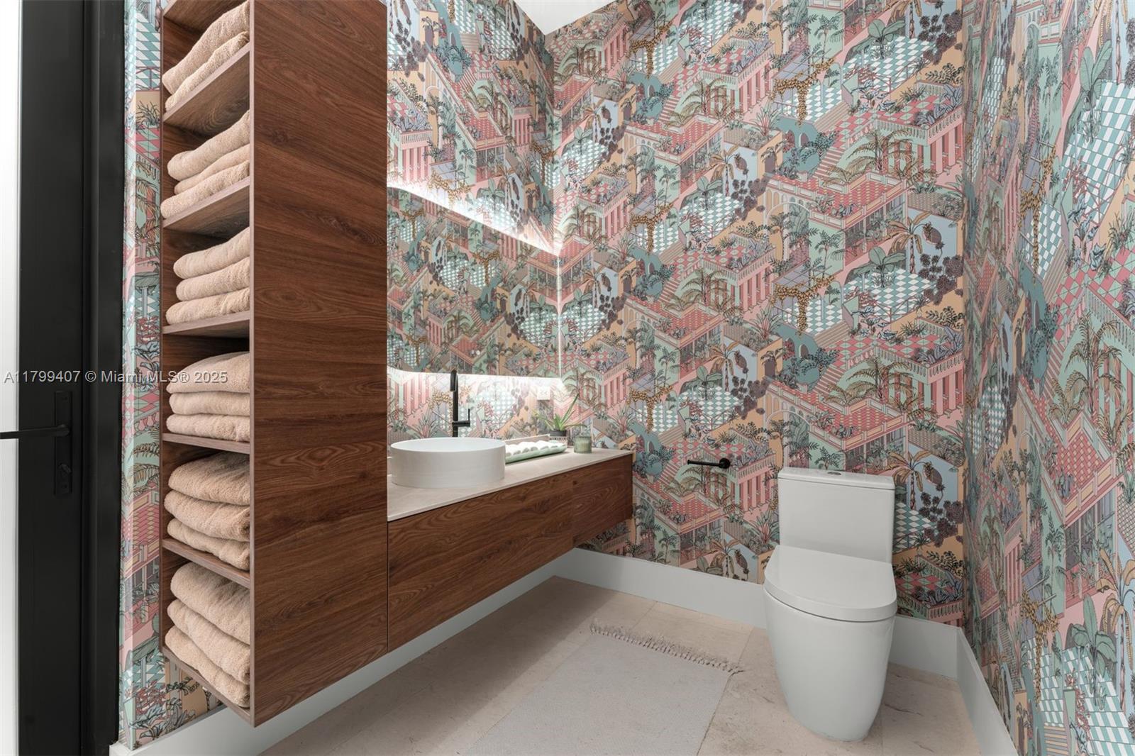 2323 SW 2nd Ave Miami, FL 33129