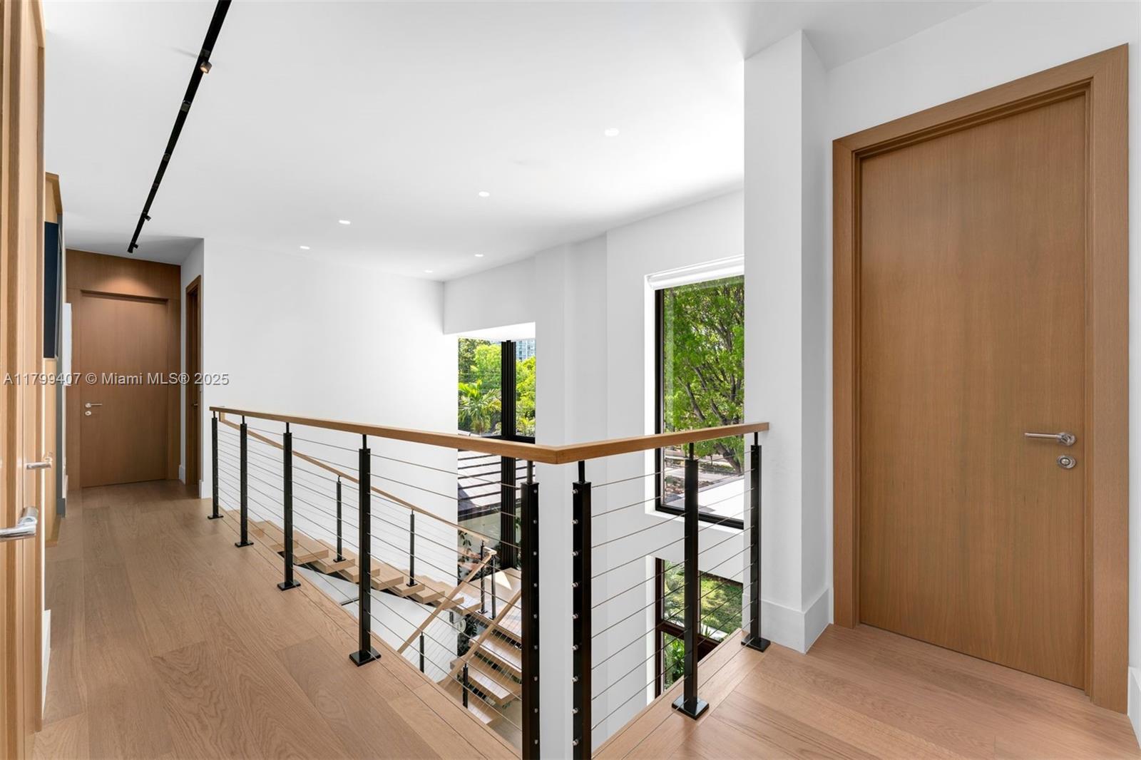 2323 SW 2nd Ave Miami, FL 33129