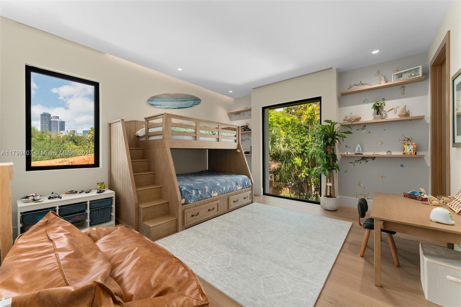 2323 SW 2nd Ave Miami, FL 33129