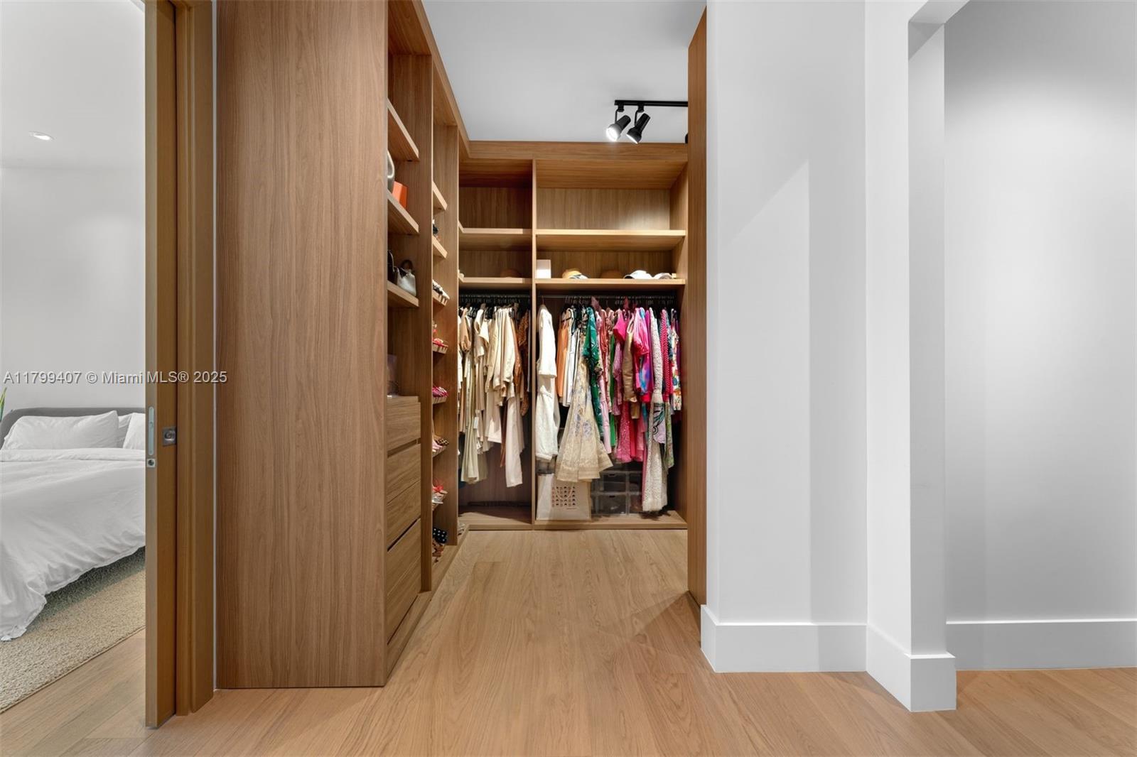 2323 SW 2nd Ave Miami, FL 33129