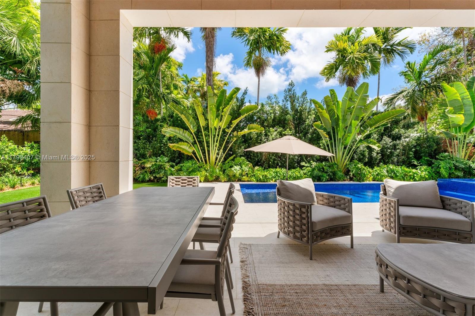 2323 SW 2nd Ave Miami, FL 33129