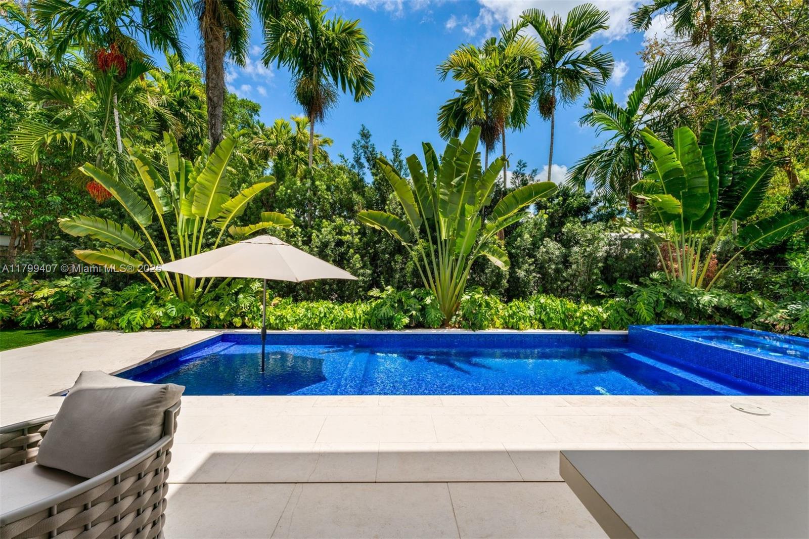 2323 SW 2nd Ave Miami, FL 33129