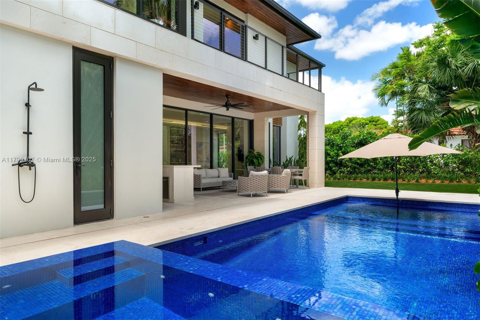 2323 SW 2nd Ave Miami, FL 33129