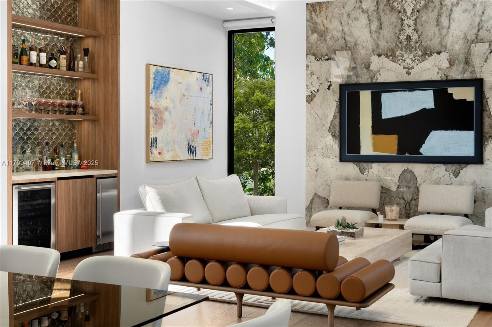 2323 SW 2nd Ave Miami, FL 33129