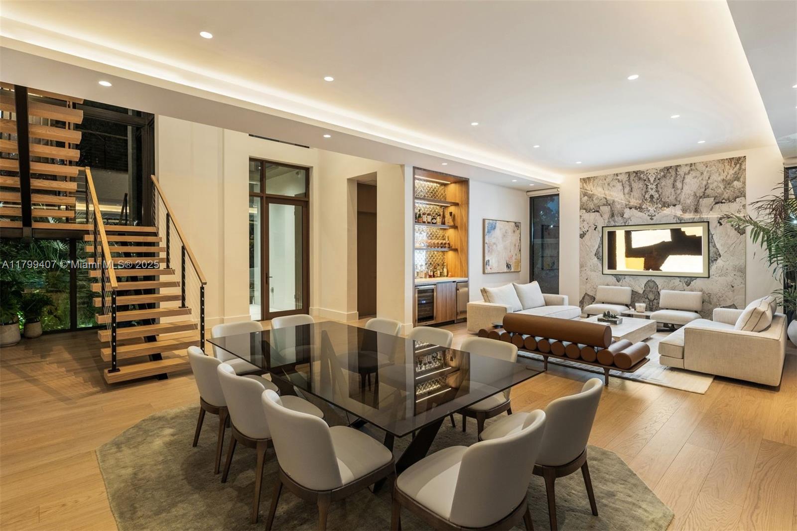 2323 SW 2nd Ave Miami, FL 33129