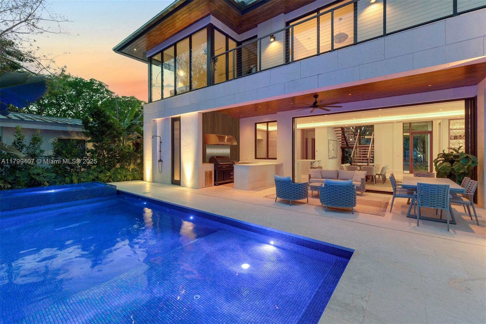 2323 SW 2nd Ave Miami, FL 33129