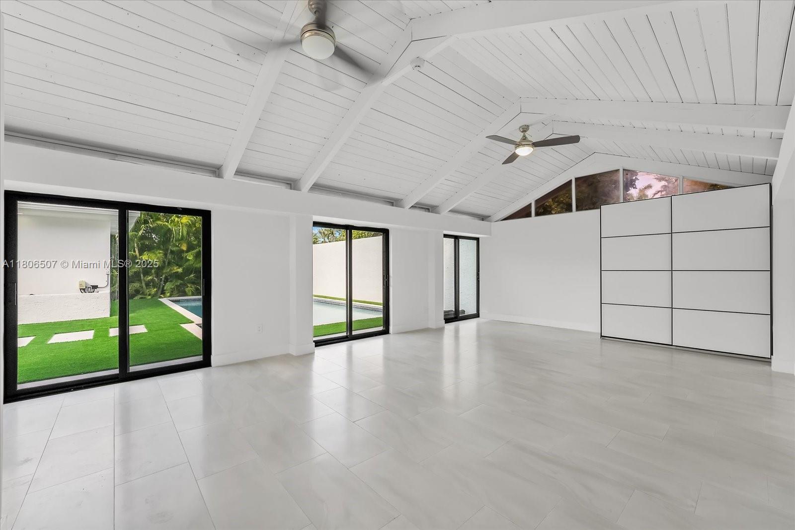 112 E 1st Ct Miami Beach, FL 33139 112 E 1st Ct Miami Beach, FL 33139