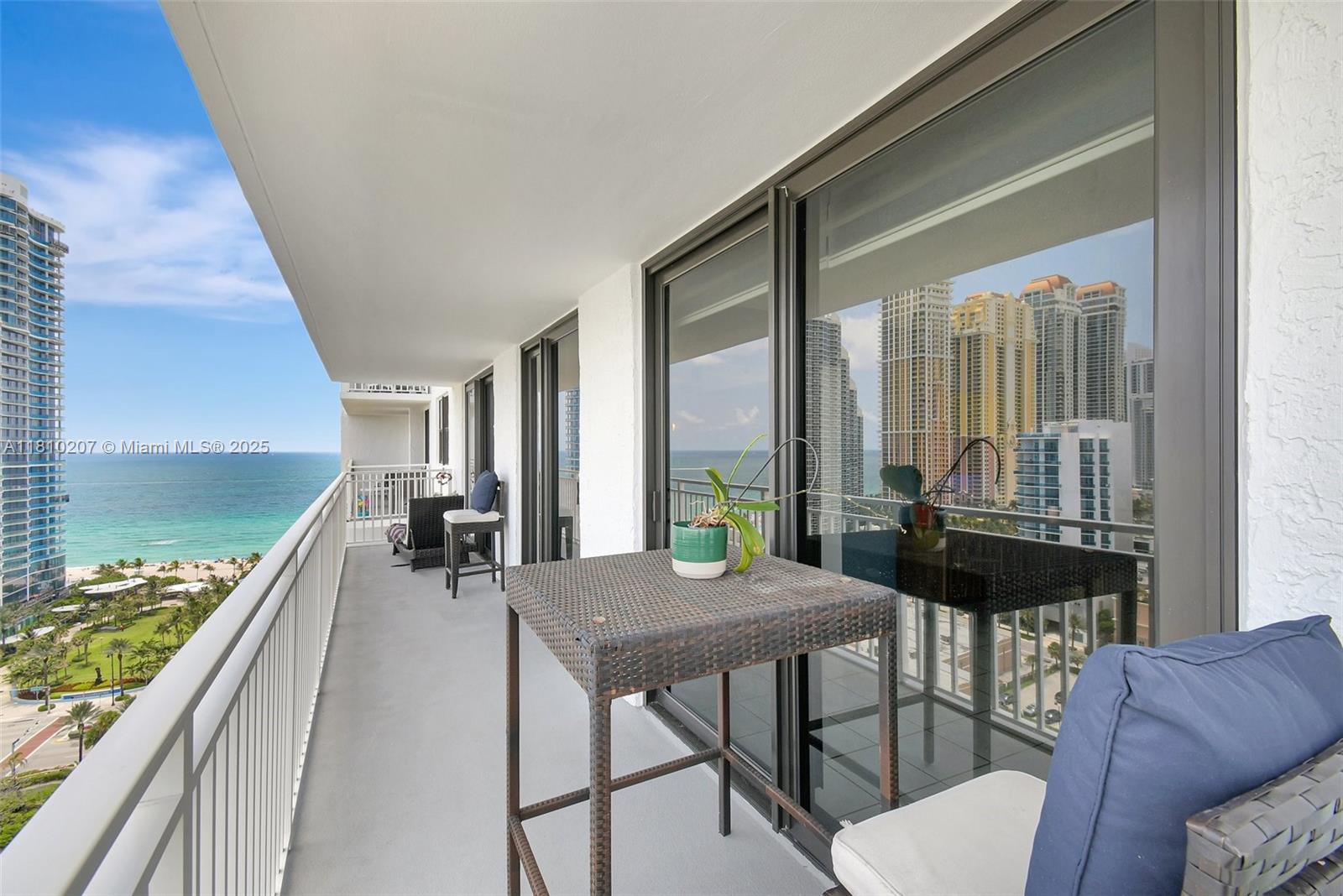 image Winston Towers 6001