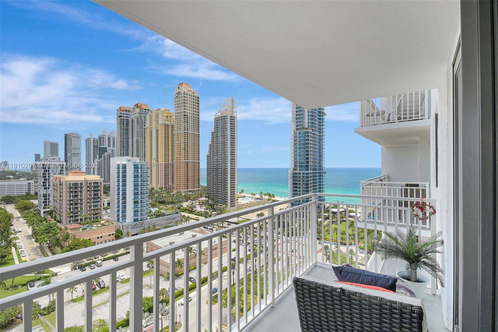 image Winston Towers 60021