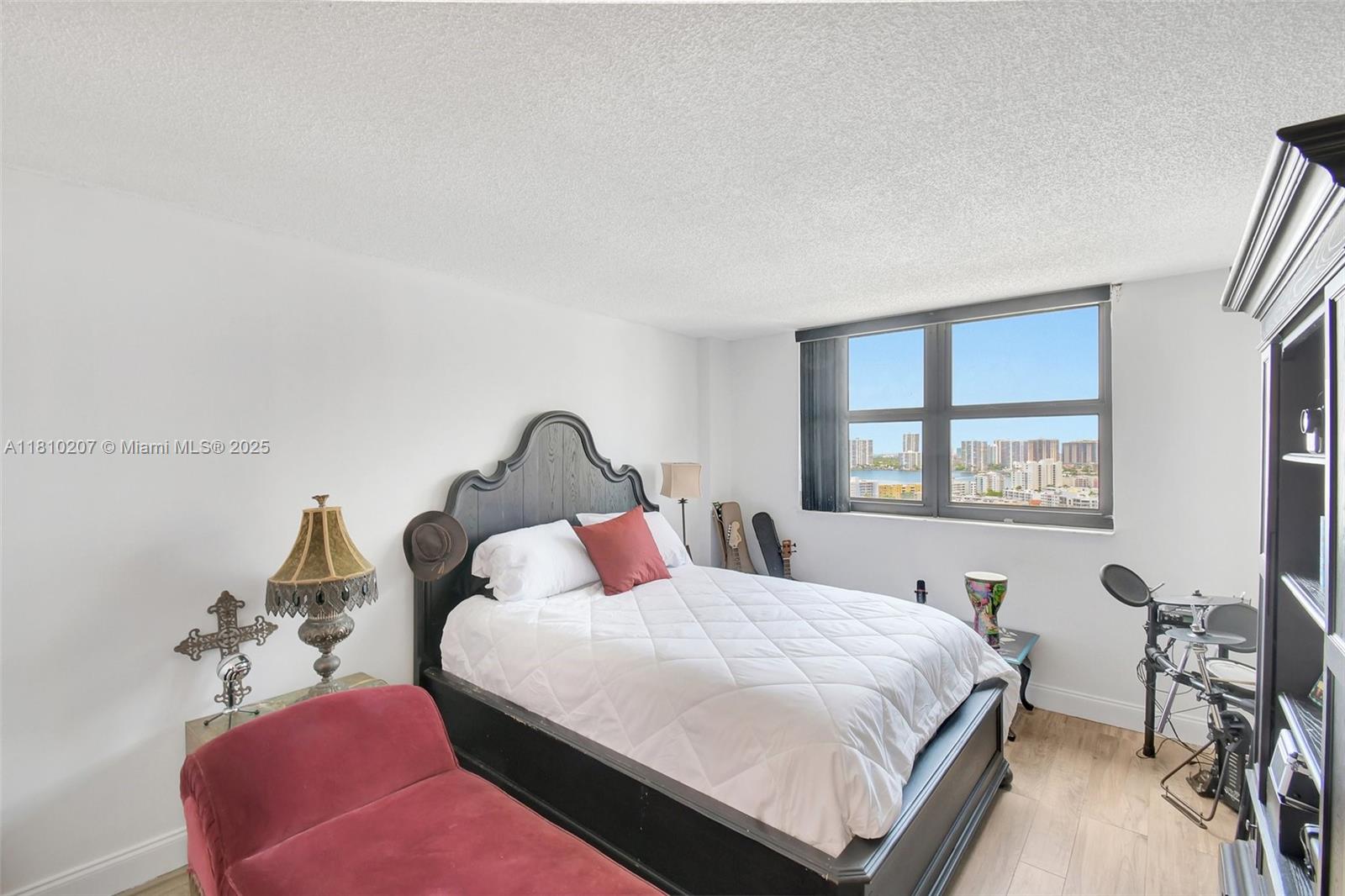 image Winston Towers 60031