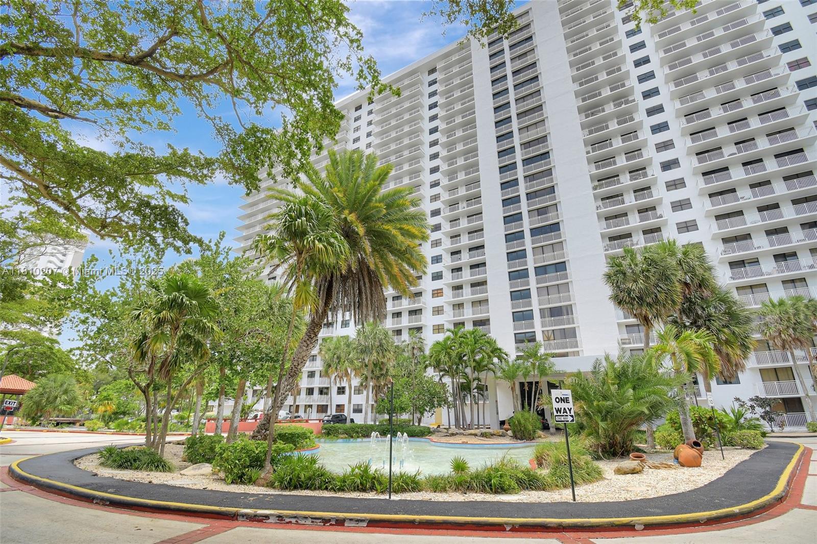 image Winston Towers 60038