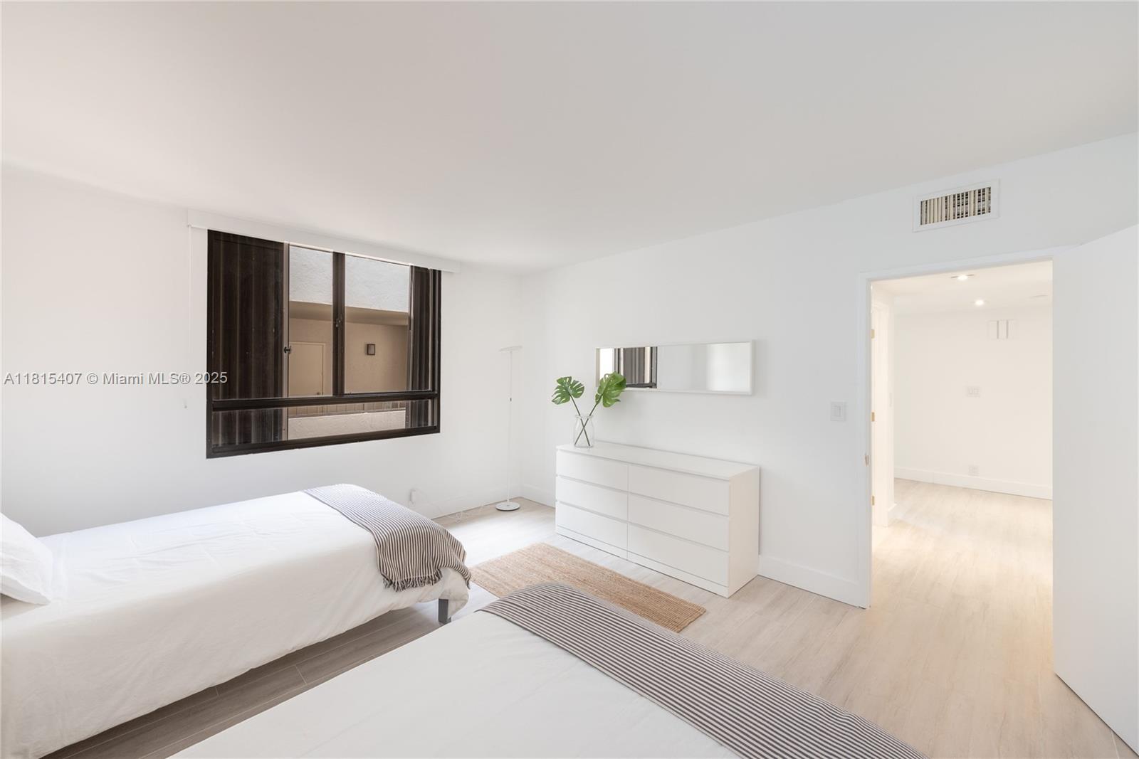 image KEY COLONY NO 4 CONDO18