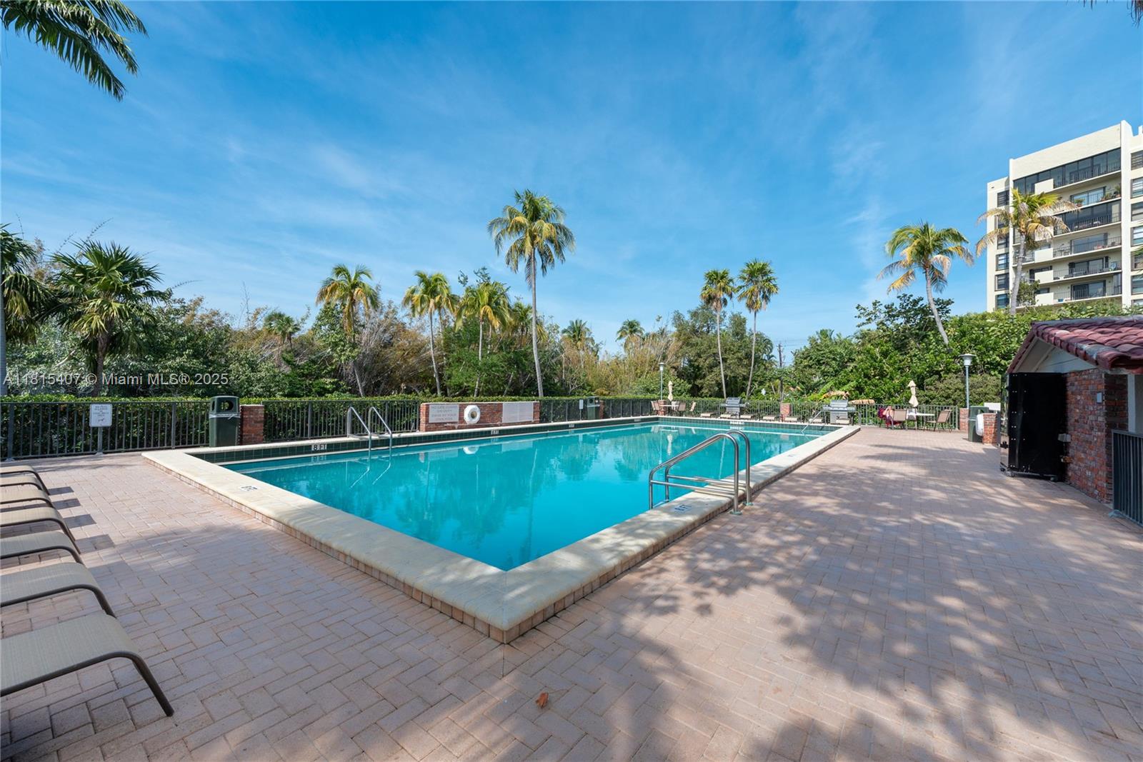 image KEY COLONY NO 4 CONDO28