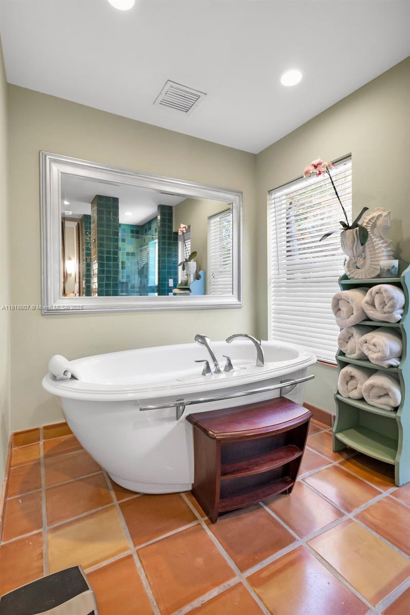 12831 Inshore Dr Palm Beach Gardens, FL 33410 12831 Inshore Dr Palm Beach Gardens, FL 33410