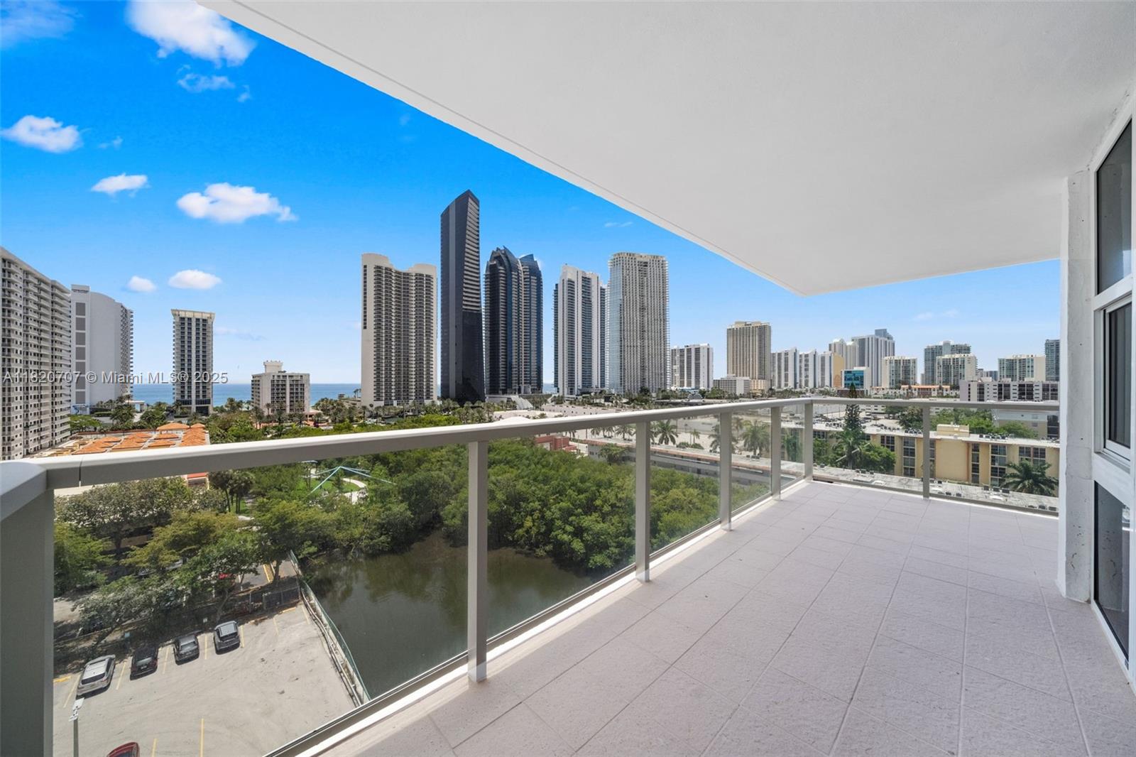 image Winston Towers 30011
