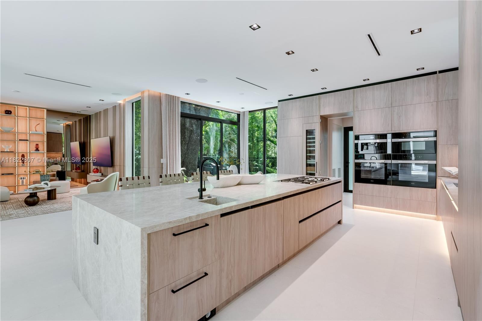 2800 Calusa St Miami, FL 33133