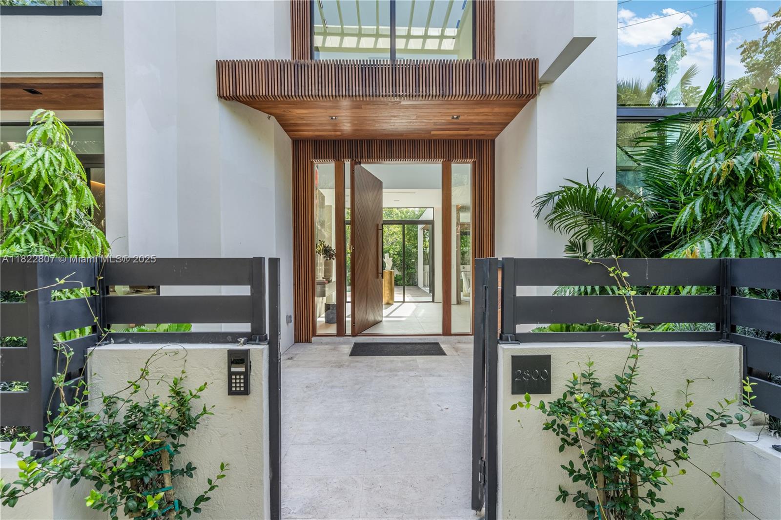 2800 Calusa St Miami, FL 33133