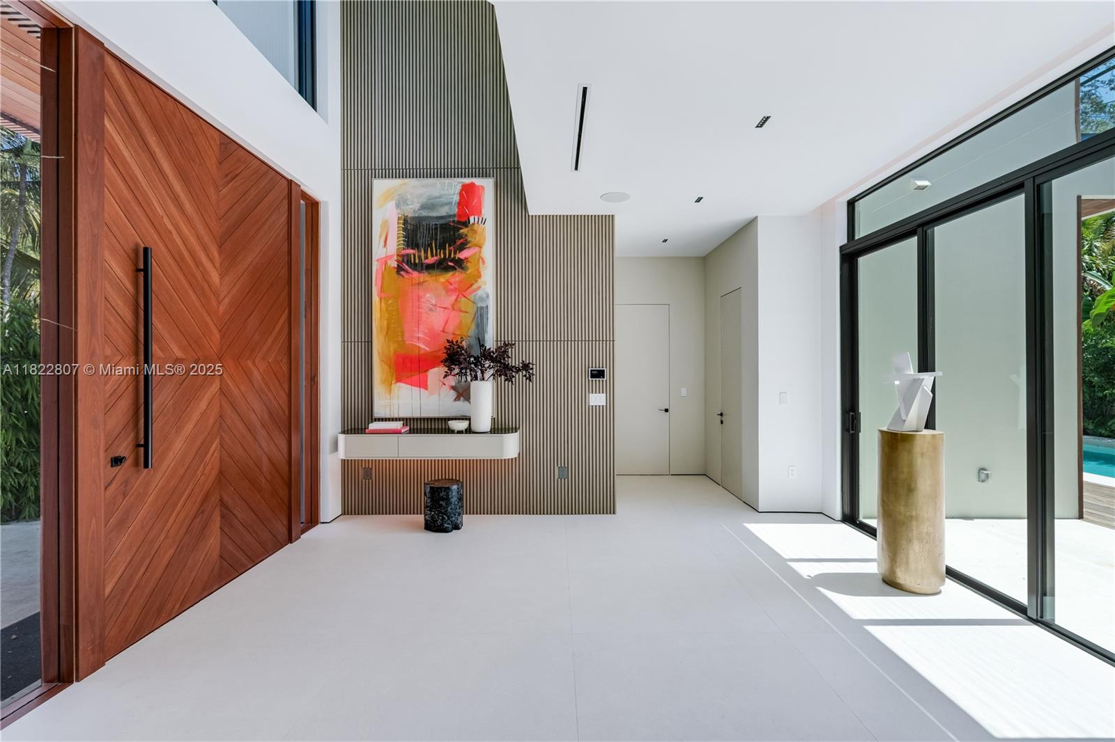 2800 Calusa St Miami, FL 33133