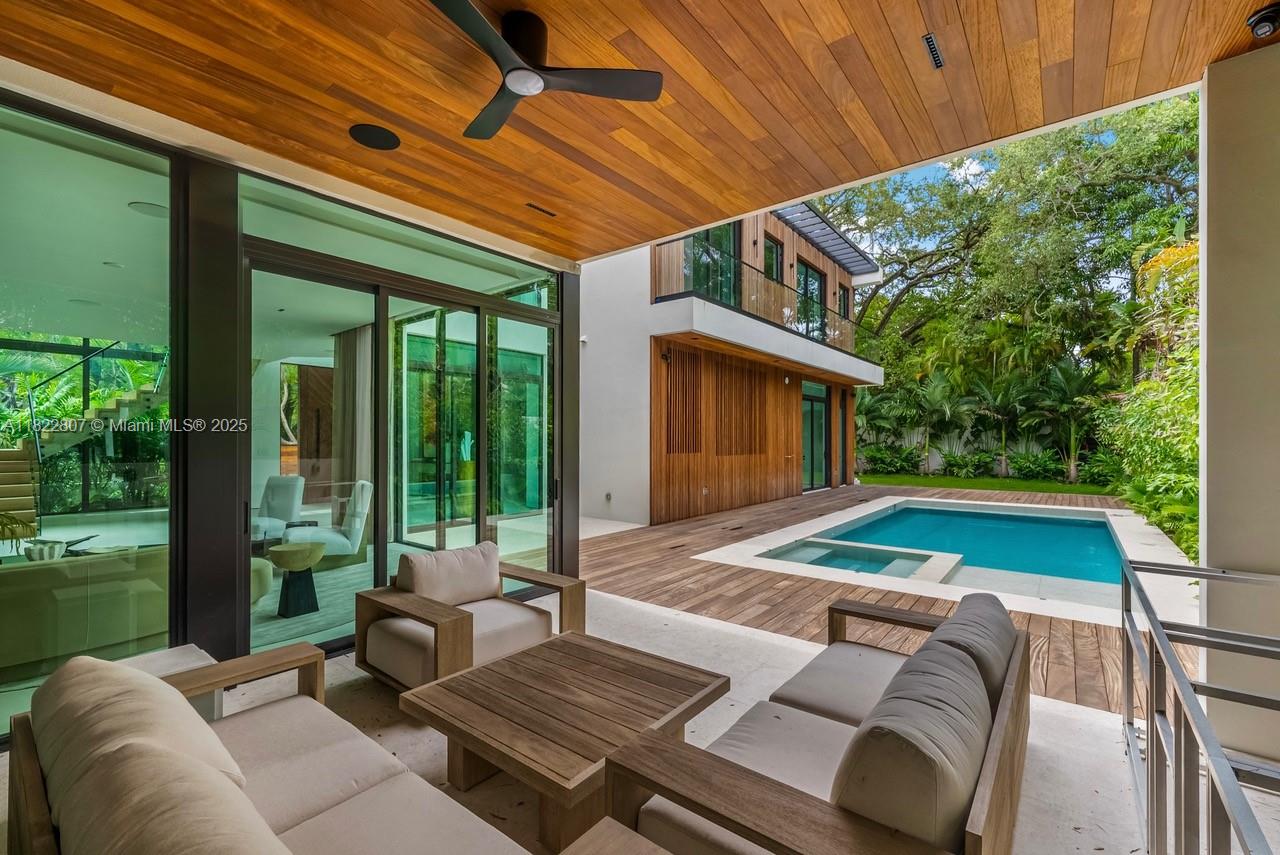 2800 Calusa St Miami, FL 33133