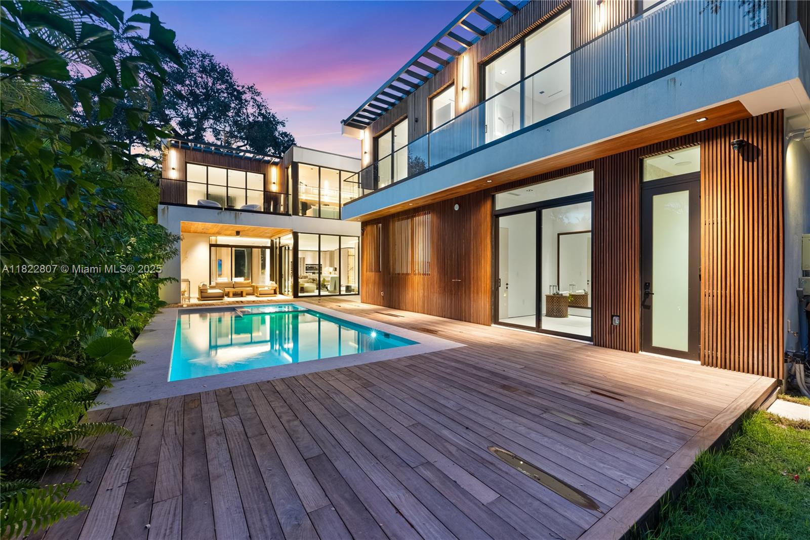 2800 Calusa St Miami, FL 33133