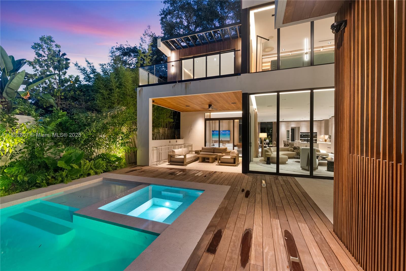 2800 Calusa St Miami, FL 33133